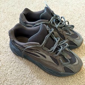 Yeezy Boost 700 v2 Tephra